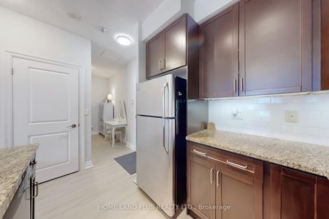 Photo 13 at 422 - 180 John West Way, Bayview Wellington, Aurora