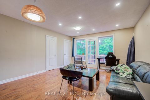 Photo 5 at 44 Sundance Crescent, Woburn, Toronto