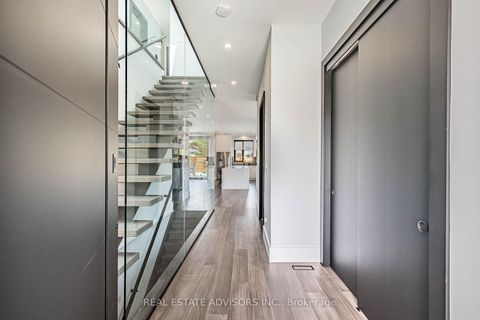 Photo 2 at 50 Beckwith Road E, West Deane, Toronto