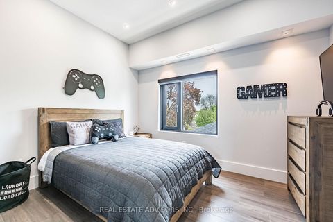 Photo 20 at 50 Beckwith Road E, West Deane, Toronto