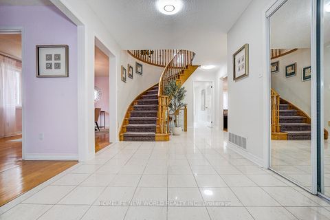 Photo 3 at 16 Kew Gardens, Doncrest, Richmond Hill