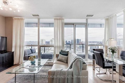 Photo 3 at 1126 - 2885 Bayview Avenue, Bayview Village, Toronto