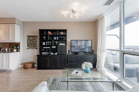 Photo 7 at 1126 - 2885 Bayview Avenue, Bayview Village, Toronto