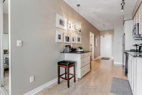 Photo 12 at 1126 - 2885 Bayview Avenue, Bayview Village, Toronto