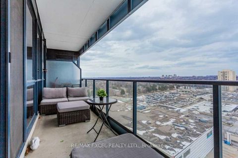 Photo 18 at 1126 - 2885 Bayview Avenue, Bayview Village, Toronto