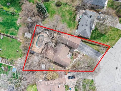 Photo 1 at 75 Shilton Road, Malvern West, Toronto