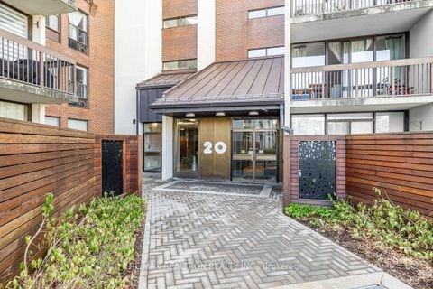 Photo 0 at 215 - 20 Fashion Roseway, Willowdale East, Toronto