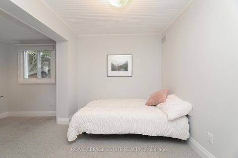Photo 4 at 27 Sycamore Place, The Beaches, Toronto
