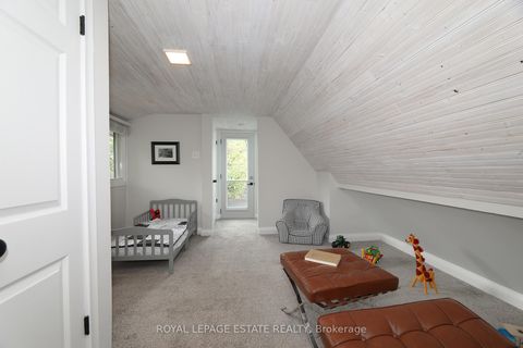 Photo 21 at 27 Sycamore Place, The Beaches, Toronto