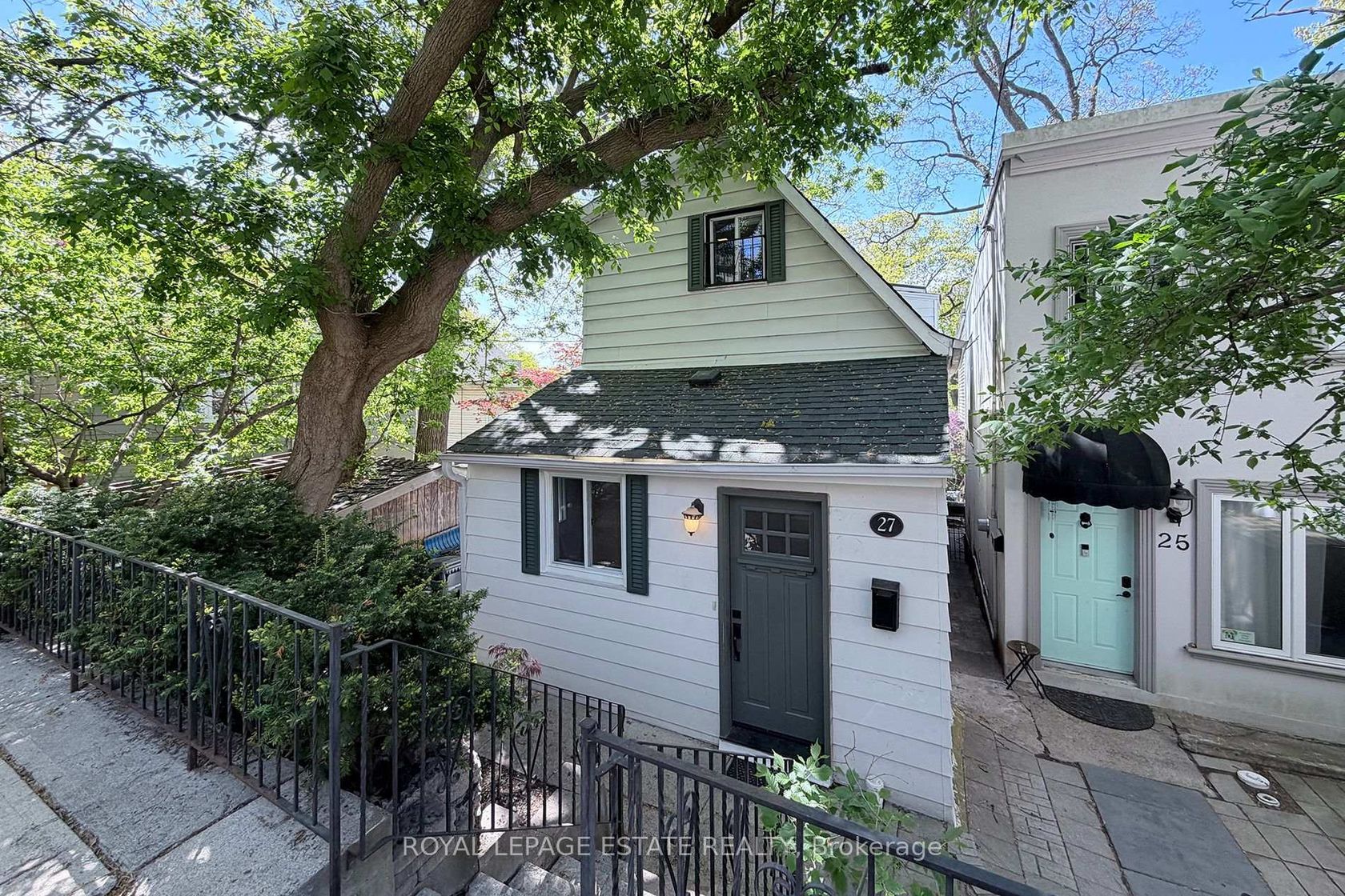 27 Sycamore Place, The Beaches, Toronto 