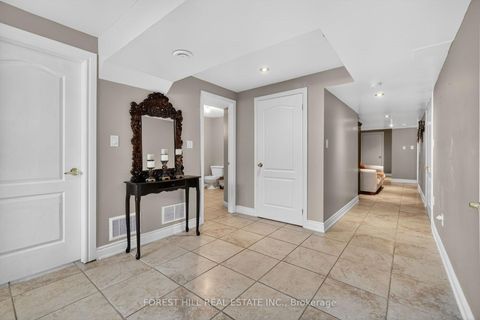 Photo 18 at 17 Amalfi Court, West Woodbridge, Vaughan