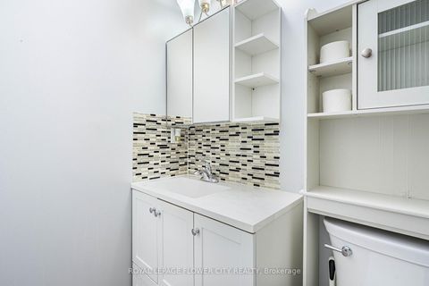 Photo 25 at 907 - 2464 Weston Road, Weston, Toronto