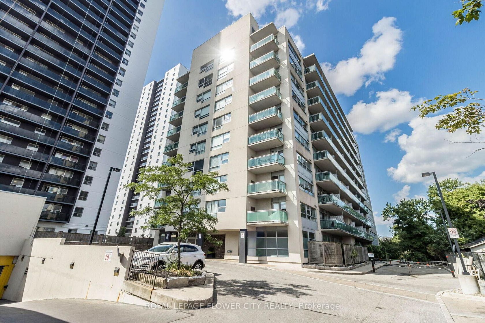 907 - 2464 Weston Road, Weston, Toronto 