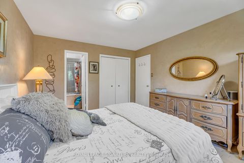 Photo 26 at 14 Squirewood Road, Pleasant View, Toronto