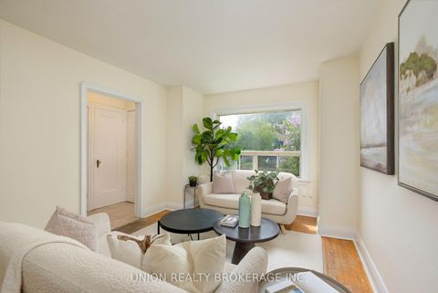 Photo 4 at 31 Thora Avenue, Oakridge, Toronto