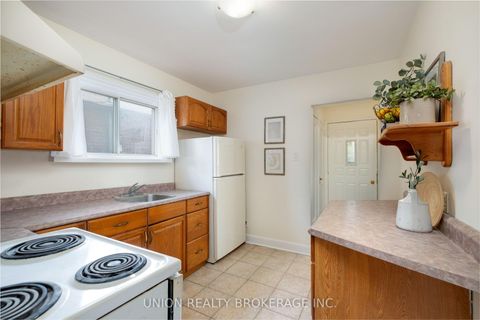Photo 11 at 31 Thora Avenue, Oakridge, Toronto