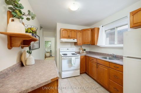 Photo 12 at 31 Thora Avenue, Oakridge, Toronto