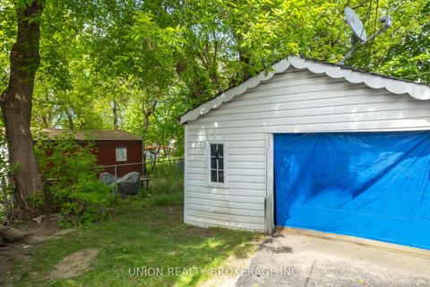 Photo 15 at 31 Thora Avenue, Oakridge, Toronto