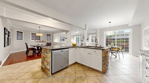 Photo 14 at 3 Kinross Avenue, Brooklin, Whitby