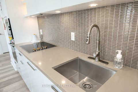 Photo 2 at 1108 - 32 Davenport Road, Annex, Toronto