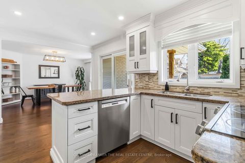 Photo 14 at 42 Neilor Crescent, Markland Wood, Toronto