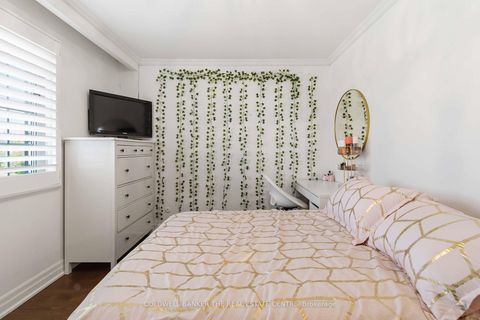 Photo 31 at 42 Neilor Crescent, Markland Wood, Toronto