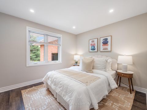 Photo 19 at 148 Wincott Drive, Richview, Toronto