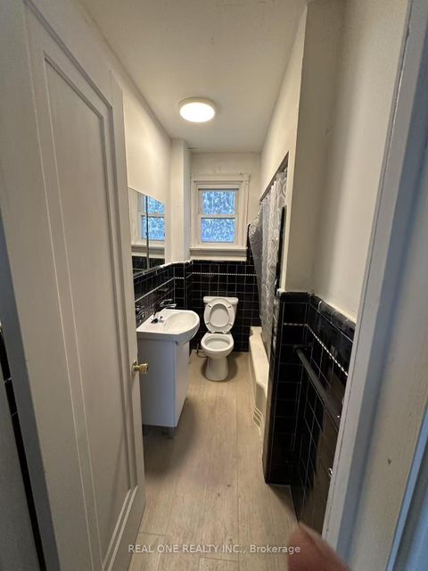 Photo 6 at 22 Pleasant View Drive, Pleasant View, Toronto