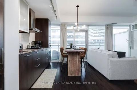 Photo 5 at 512 - 14 York Street, Waterfront Communities C1, Toronto