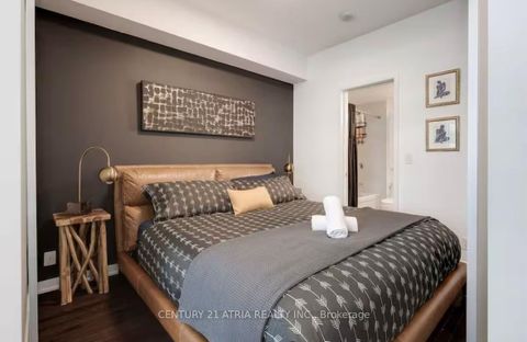 Photo 7 at 512 - 14 York Street, Waterfront Communities C1, Toronto