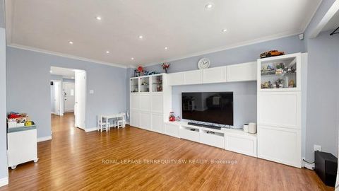 Photo 6 at 115 Micmac Crescent, Pleasant View, Toronto