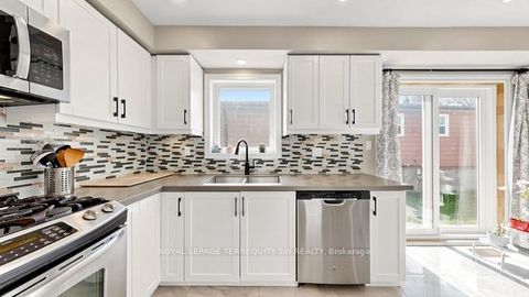 Photo 11 at 115 Micmac Crescent, Pleasant View, Toronto