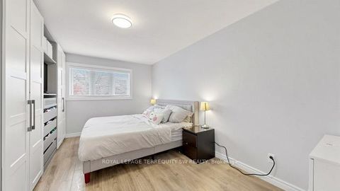 Photo 20 at 115 Micmac Crescent, Pleasant View, Toronto