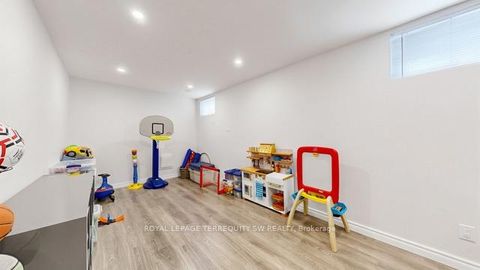 Photo 33 at 115 Micmac Crescent, Pleasant View, Toronto