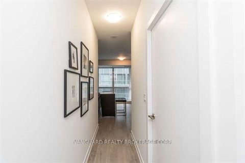 Photo 5 at 513 - 199 Richmond Street W, Waterfront Communities C1, Toronto