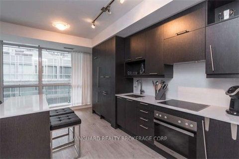 Photo 6 at 513 - 199 Richmond Street W, Waterfront Communities C1, Toronto
