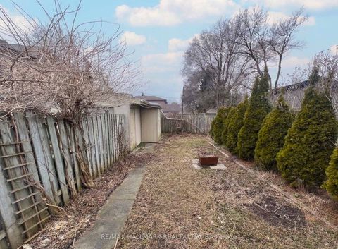 Photo 42 at 1002 Victoria Park Avenue, Parkview, Toronto