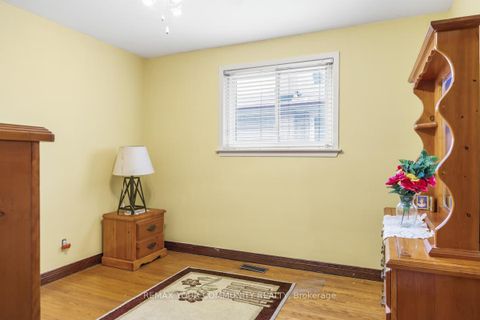 Photo 12 at 3 Shoreview Drive, West Hill, Toronto