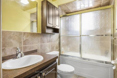 Photo 18 at 3 Shoreview Drive, West Hill, Toronto