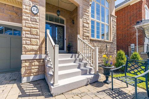 Photo 1 at 23 Weslock Crescent, Bayview Northeast, Aurora