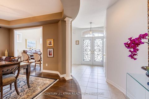Photo 4 at 23 Weslock Crescent, Bayview Northeast, Aurora