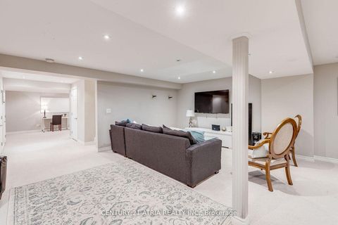 Photo 28 at 23 Weslock Crescent, Bayview Northeast, Aurora