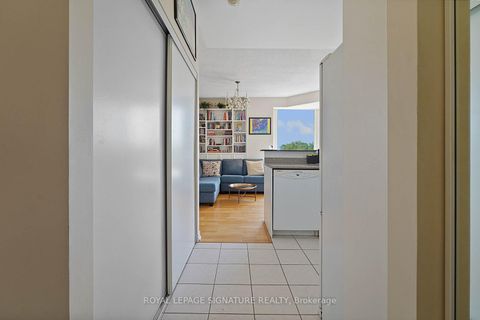 Photo 1 at 514 - 4200 Bathurst Street, Clanton Park, Toronto