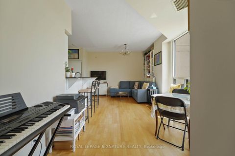 Photo 8 at 514 - 4200 Bathurst Street, Clanton Park, Toronto