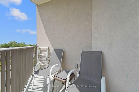 Photo 21 at 514 - 4200 Bathurst Street, Clanton Park, Toronto