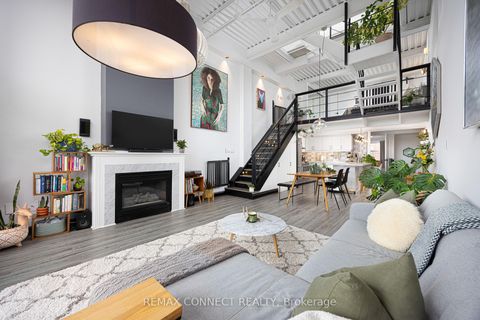 Photo 6 at 4 - 517 Kingston Road, The Beaches, Toronto