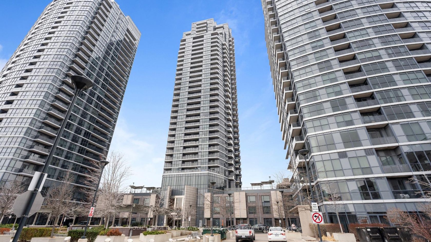 2607 - 5 Valhalla Inn Road, City Centre West, Toronto 