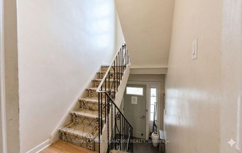 Photo 5 at 226 Bicknell Avenue, Eglinton West, Toronto