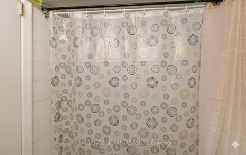Photo 10 at 226 Bicknell Avenue, Eglinton West, Toronto