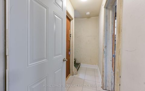 Photo 14 at 226 Bicknell Avenue, Eglinton West, Toronto